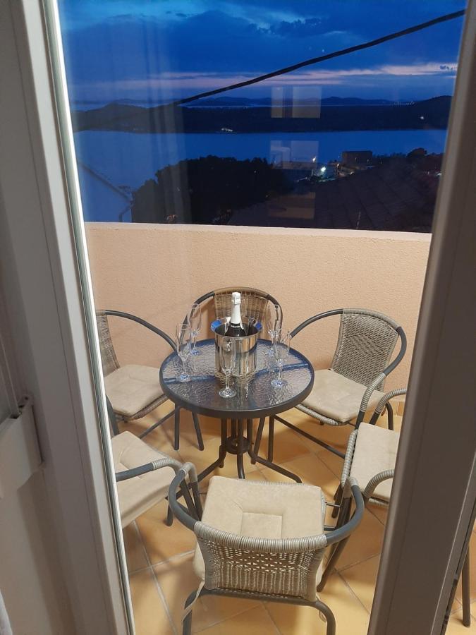 Bella Vista Apartment Šibenik Exteriör bild